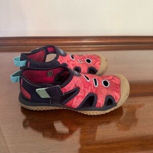 Keen Stingray Closed Toe Unisex Kids Sandals Waterproof Size 3